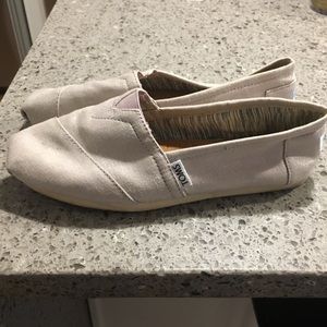 Toms slip ons